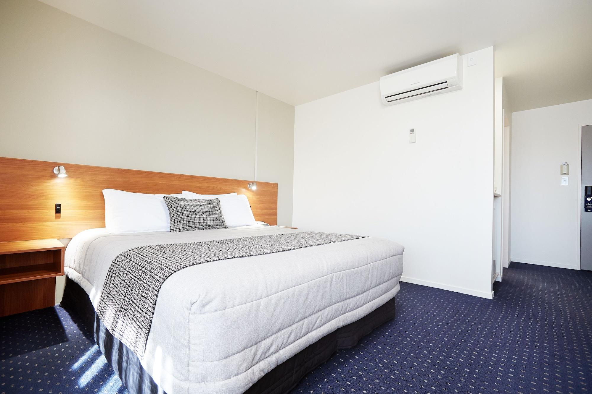 Ventura Inn & Suites Hamilton Extérieur photo